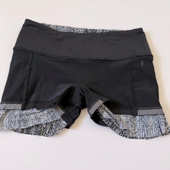 Lululemon Lost In Peace Skirt Skort Women’s 10 Tennis Golf Black White Running - Picture 6 of 14